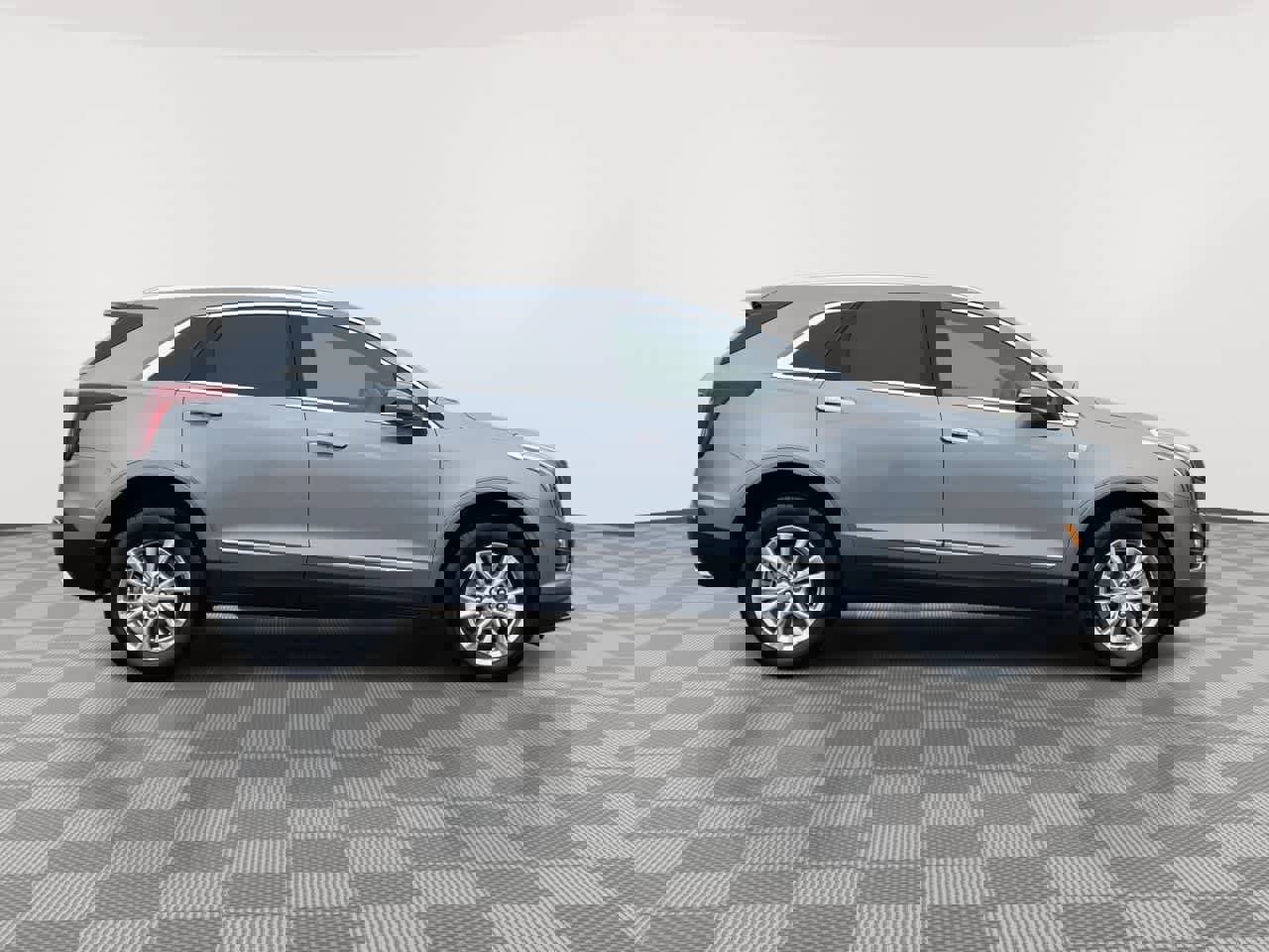 Certified 2024 Cadillac XT5 Luxury w/ LPO, Floor Liner Package image 9