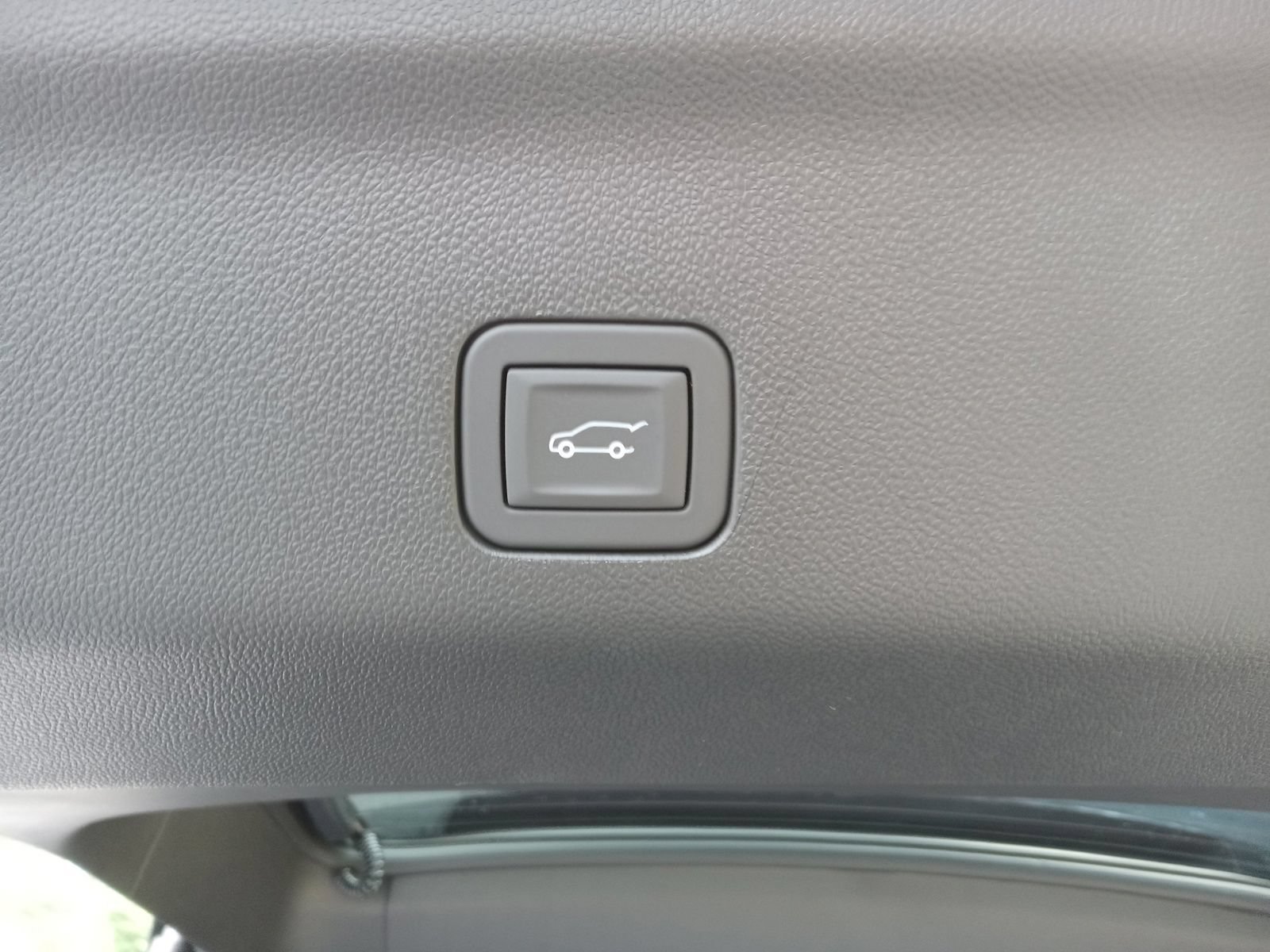 New 2026 Cadillac Escalade ESV Platinum Luxury w/ LPO, Floor Liner Package AWD/4WD image 29