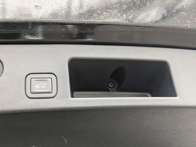 Used 2025 Chevrolet Equinox LT w/ Convenience Package II image 32