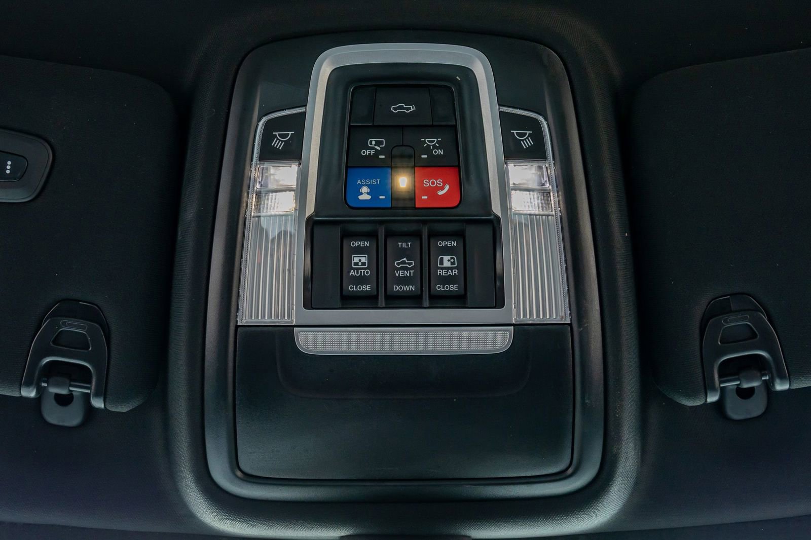 Used 2023 RAM 3500 Laramie w/ Night Edition image 29