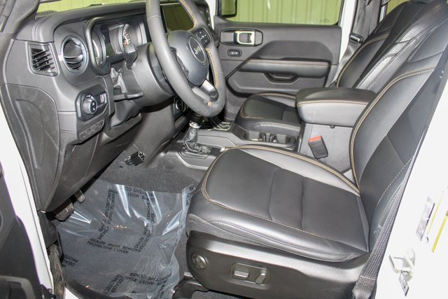 Used 2024 Jeep Gladiator Sport image 9