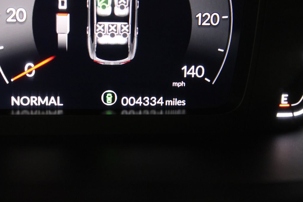 Certified 2025 Acura ADX A-Spec AWD/4WD image 4