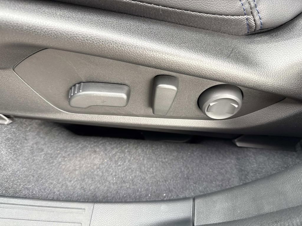 New 2025 Subaru Forester Limited image 25
