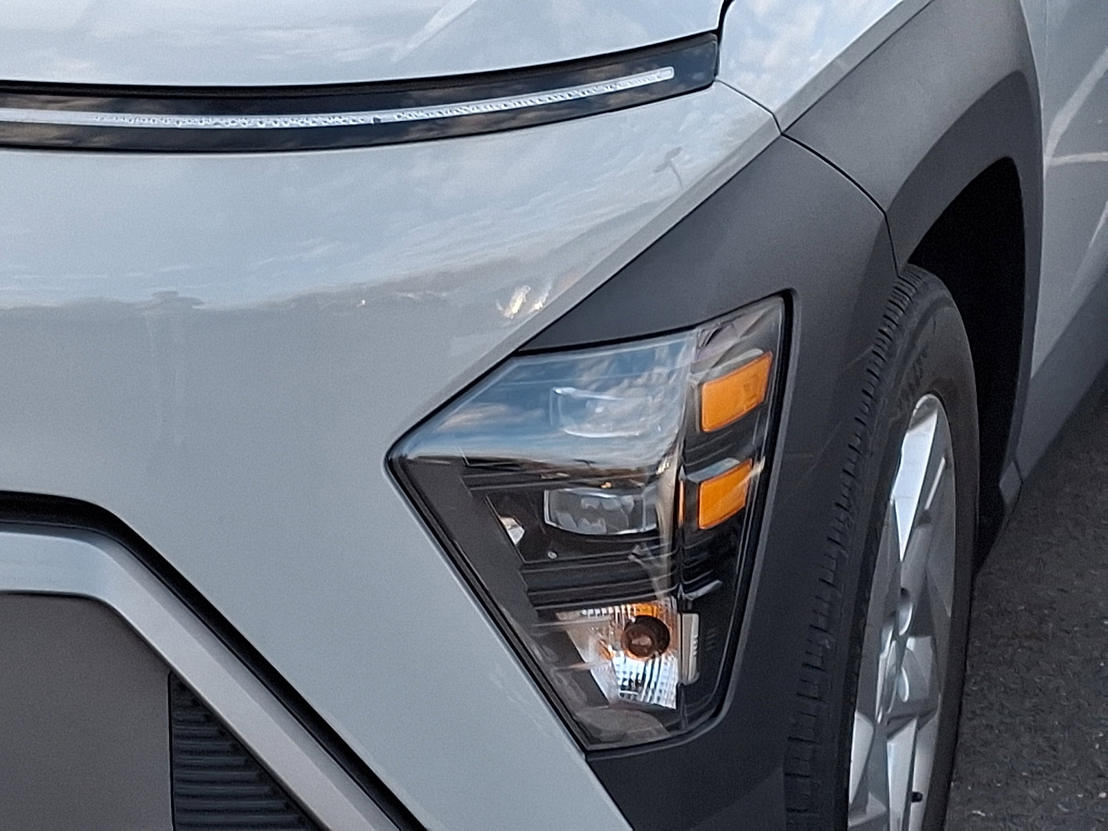 Used 2024 Hyundai Kona SE image 7