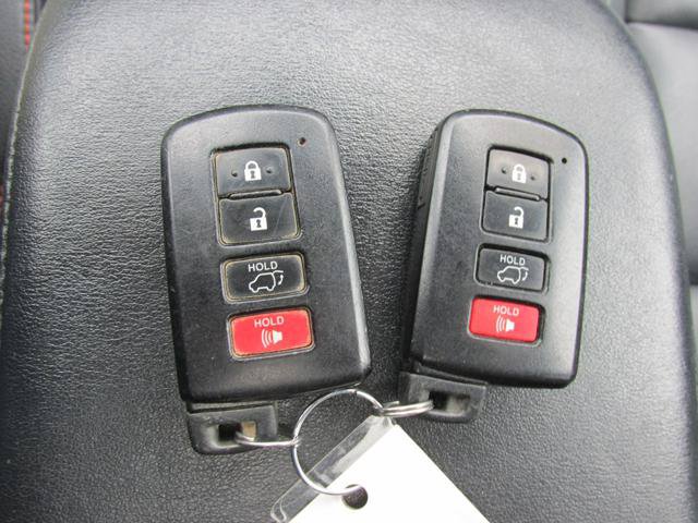 Used 2016 Toyota RAV4 SE w/ Advanced Technology Package AWD/4WD image 18