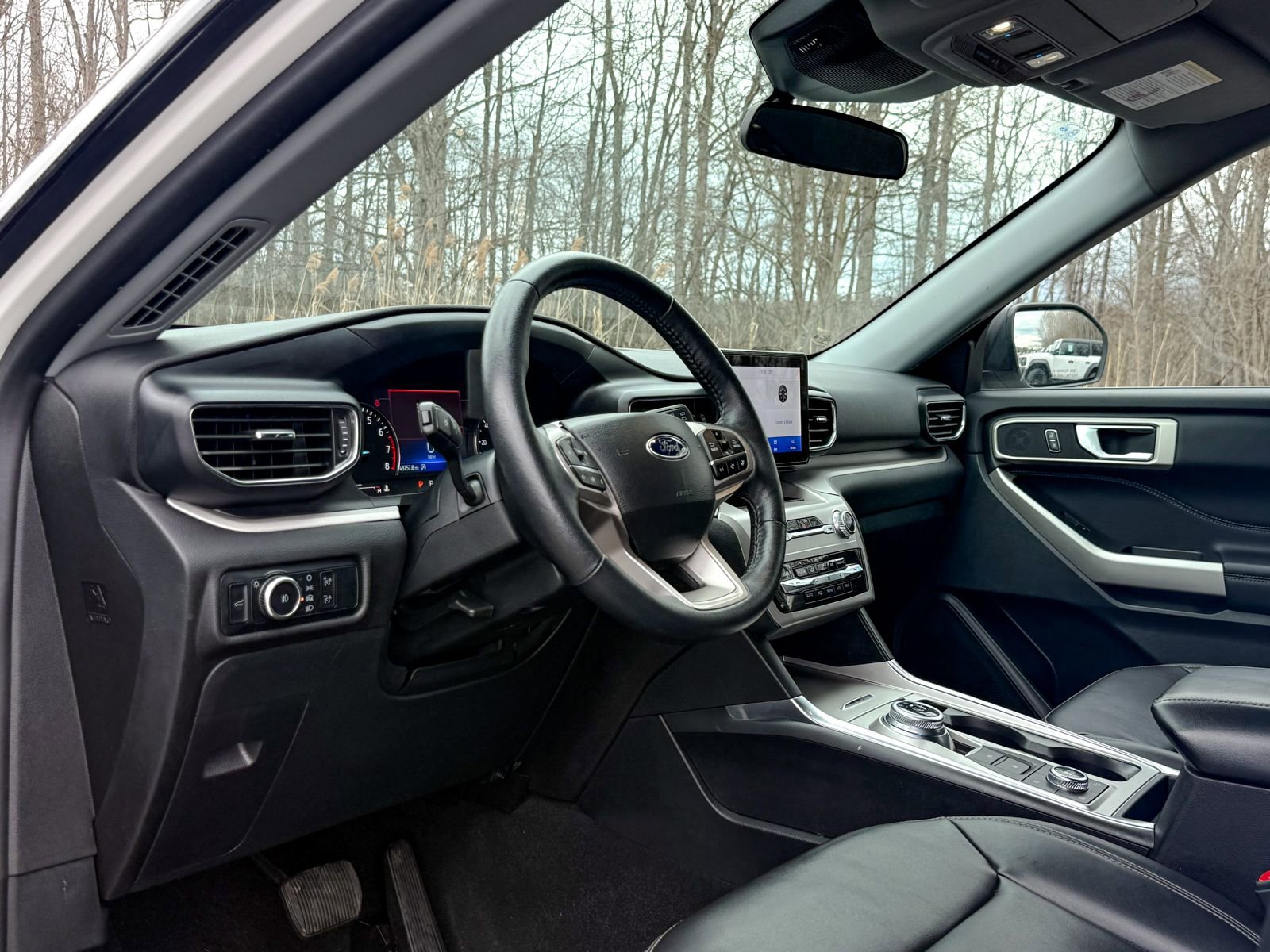 Certified 2023 Ford Explorer XLT w/ Equipment Group 202A image 16