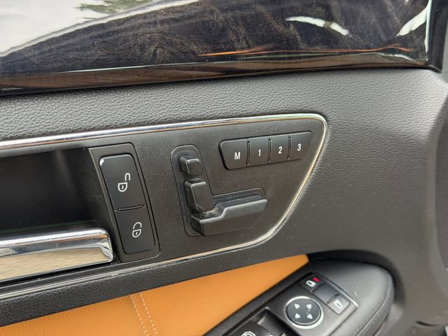Used 2010 Mercedes-Benz E 350 4MATIC Sedan image 24