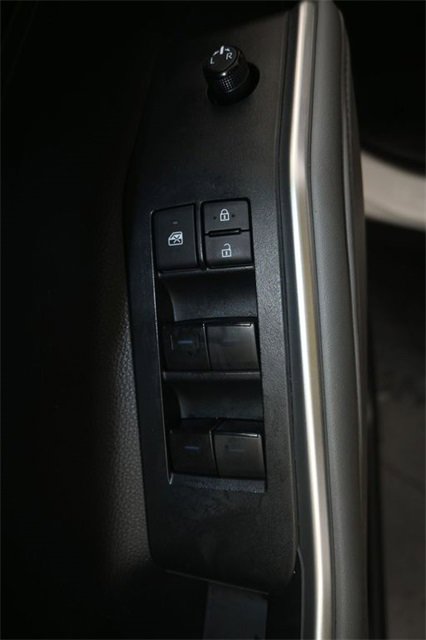 Used 2022 Toyota Highlander LE image 13