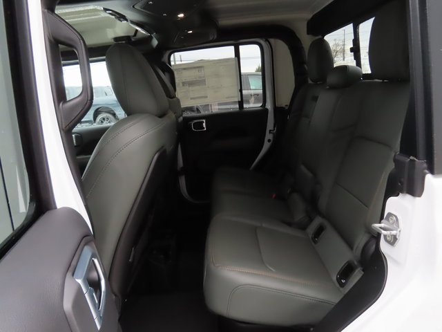 New 2026 Jeep Gladiator Mojave w/ Technology Group image 22