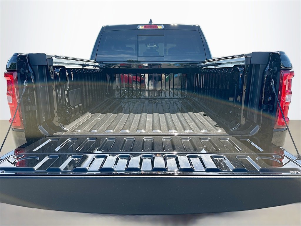New 2026 RAM 1500 4x4 Crew Cab image 26