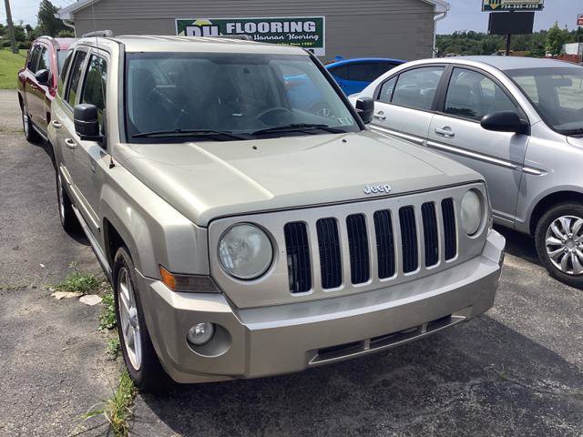 Used 2010 Jeep Patriot Latitude AWD/4WD image 3