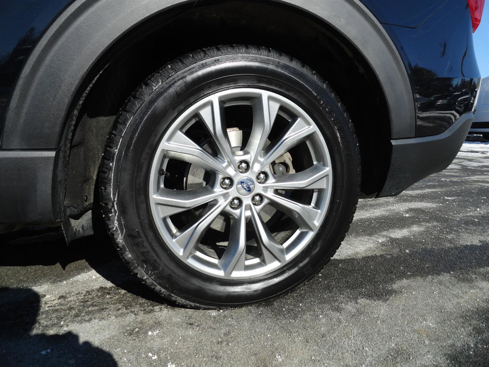 Certified 2020 Ford Explorer XLT w/ Equipment Group 202A AWD/4WD image 9