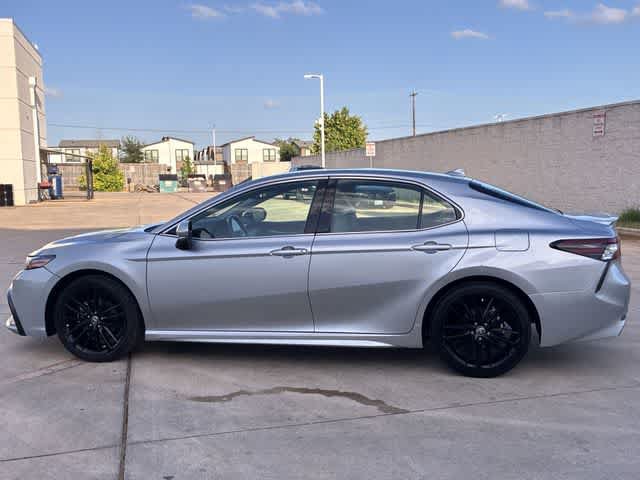 Used 2024 Toyota Camry XSE FWD image 3
