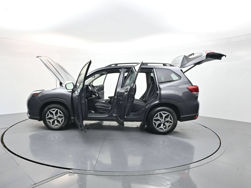 Used 2023 Subaru Forester Premium AWD/4WD image 47