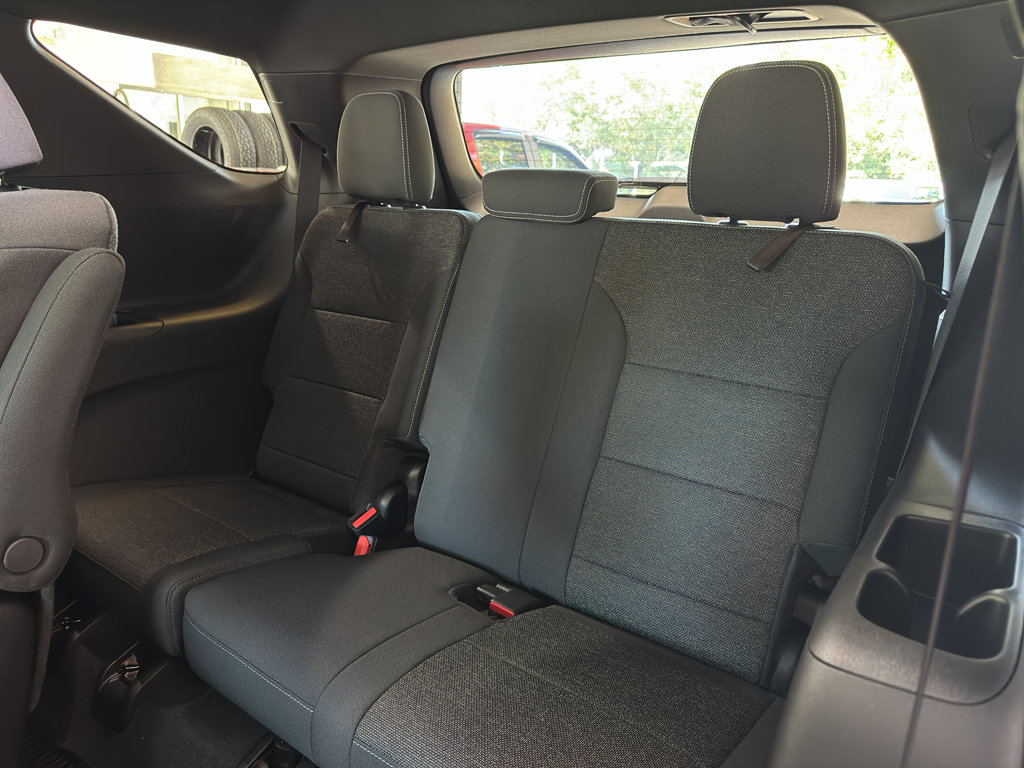 New 2026 Chevrolet Traverse LT w/ Midnight/Sport Edition image 7