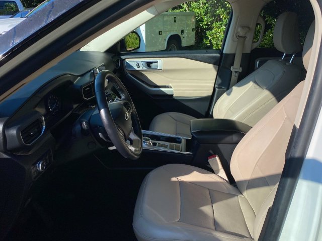 Used 2021 Ford Explorer Limited w/ Hybrid Equipment Group 310A RWD image 11