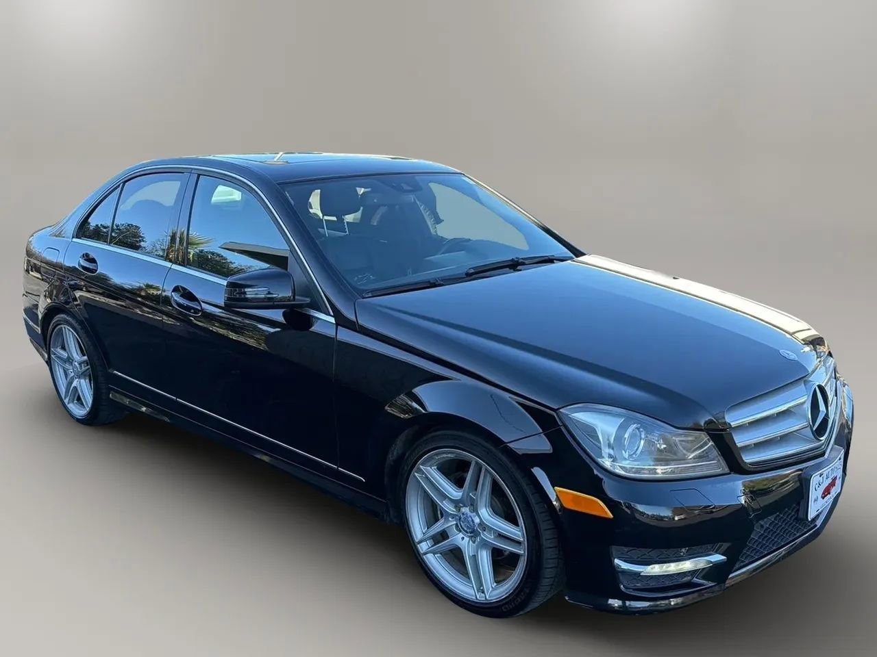 Used 2013 Mercedes-Benz C 250 Sedan w/ Multimedia Pkg image 3