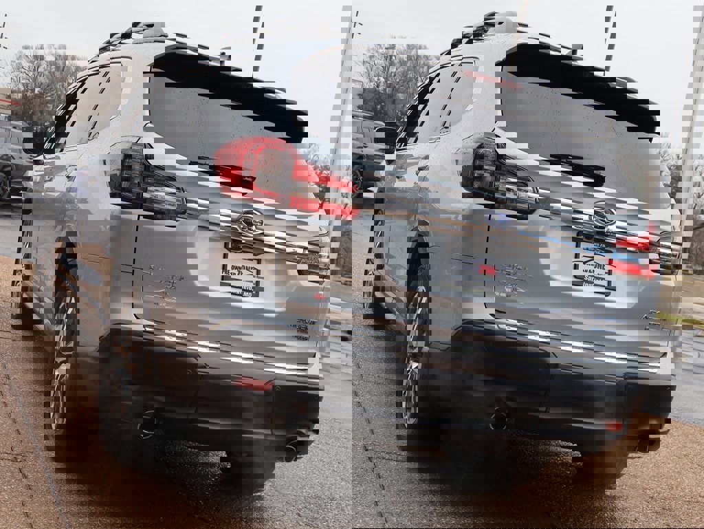 Used 2022 Subaru Ascent Limited w/ Technology Package image 4