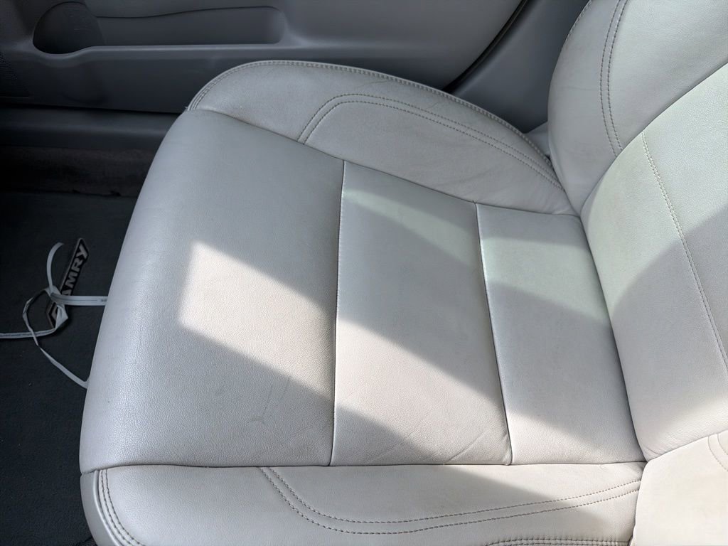 Used 2016 Toyota Camry XLE w/ Moonroof Package image 25