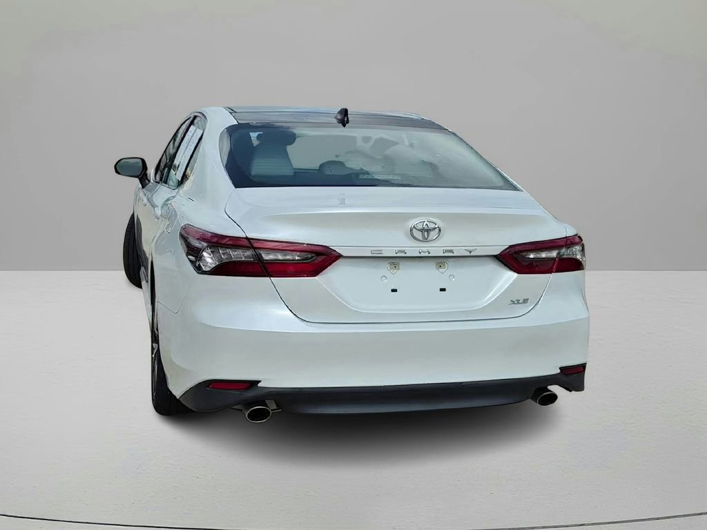 Used 2022 Toyota Camry XLE FWD image 4