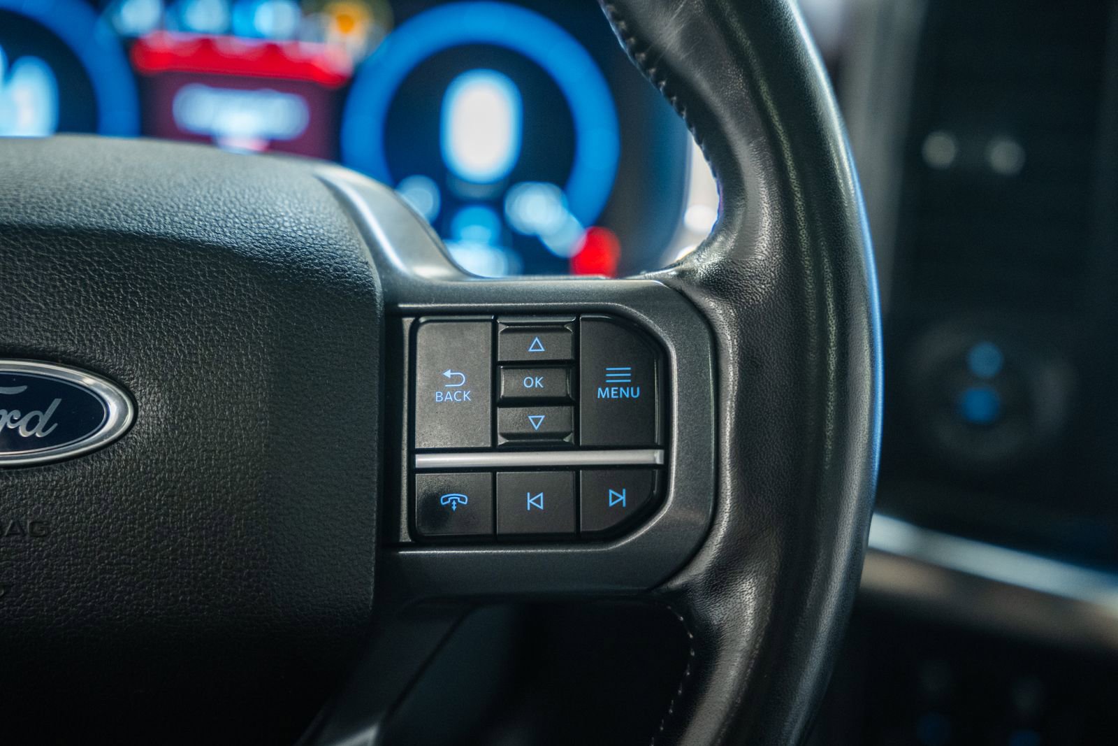 Certified 2023 Ford F150 Lariat w/ Equipment Group 502A High image 38