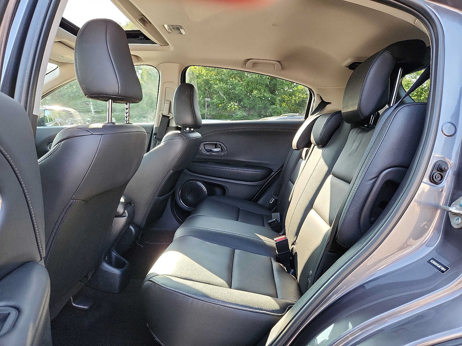 Used 2018 Honda HR-V EX-L image 10