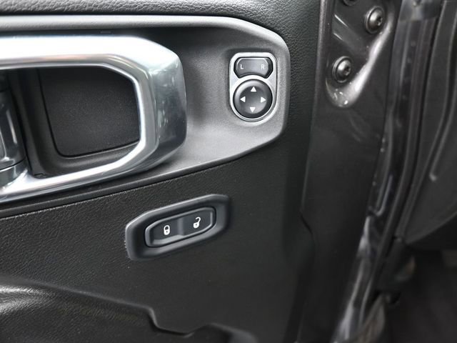 Used 2025 Jeep Wrangler Sport S image 13