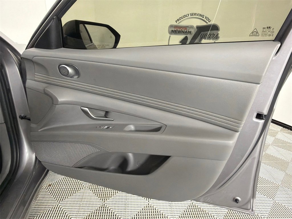 Used 2024 Hyundai Elantra SEL w/ Convenience Package image 15