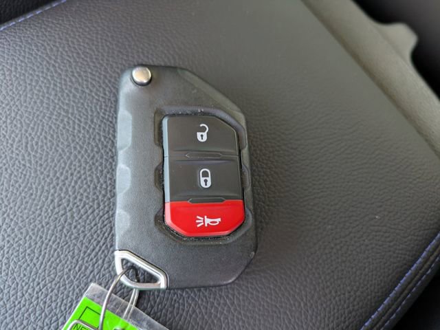 Used 2022 Jeep Wrangler Sport image 27