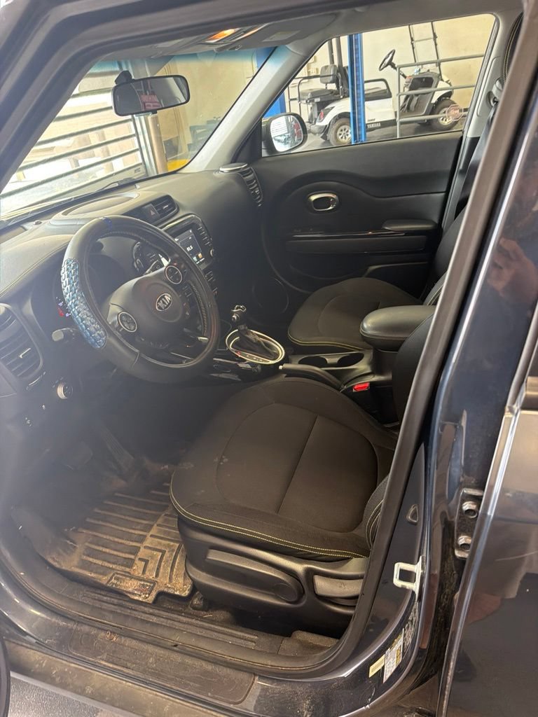 Used 2014 Kia Soul + w/ Audio Package FWD image 2