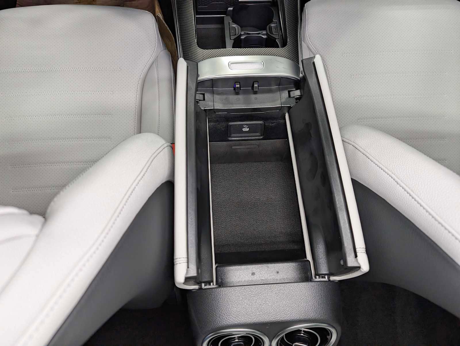 New 2026 Mercedes-Benz C 300 4MATIC Sedan image 19