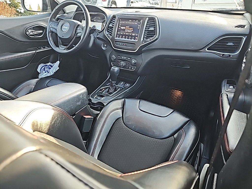 Used 2019 Jeep Cherokee Trailhawk w/ Comfort/Convenience Group image 17