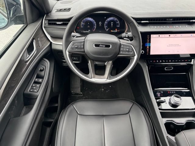 New 2026 Jeep Grand Cherokee Limited AWD/4WD image 37