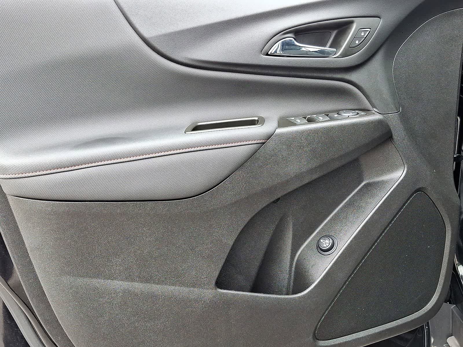 Used 2024 Chevrolet Equinox RS FWD image 27