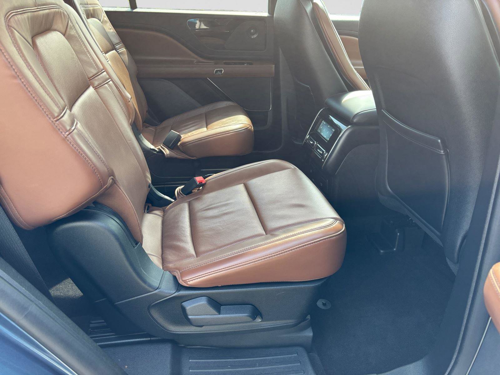 Used 2020 Lincoln Aviator Reserve w/ Elements Package Plus AWD/4WD image 53