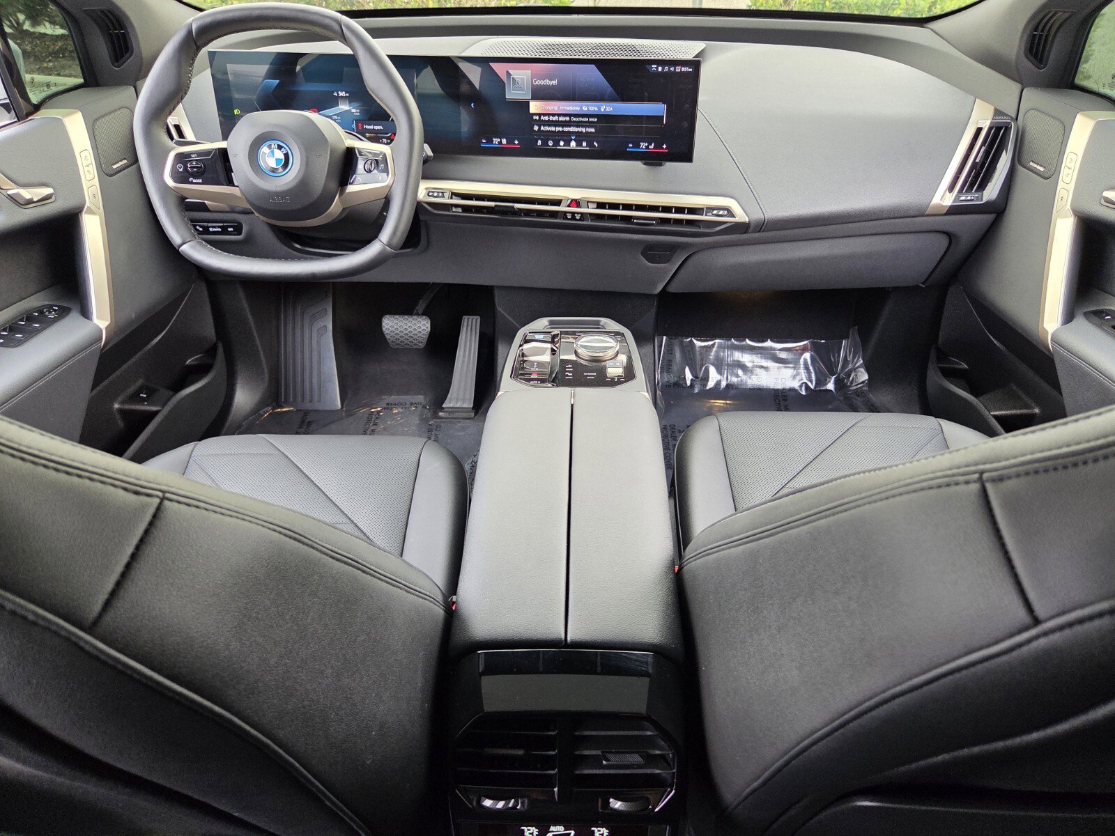 Used 2024 BMW iX xDrive50 w/ Premium Package image 13