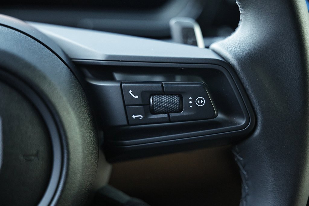 Certified 2025 Porsche Cayenne w/ Premium Package Plus image 38