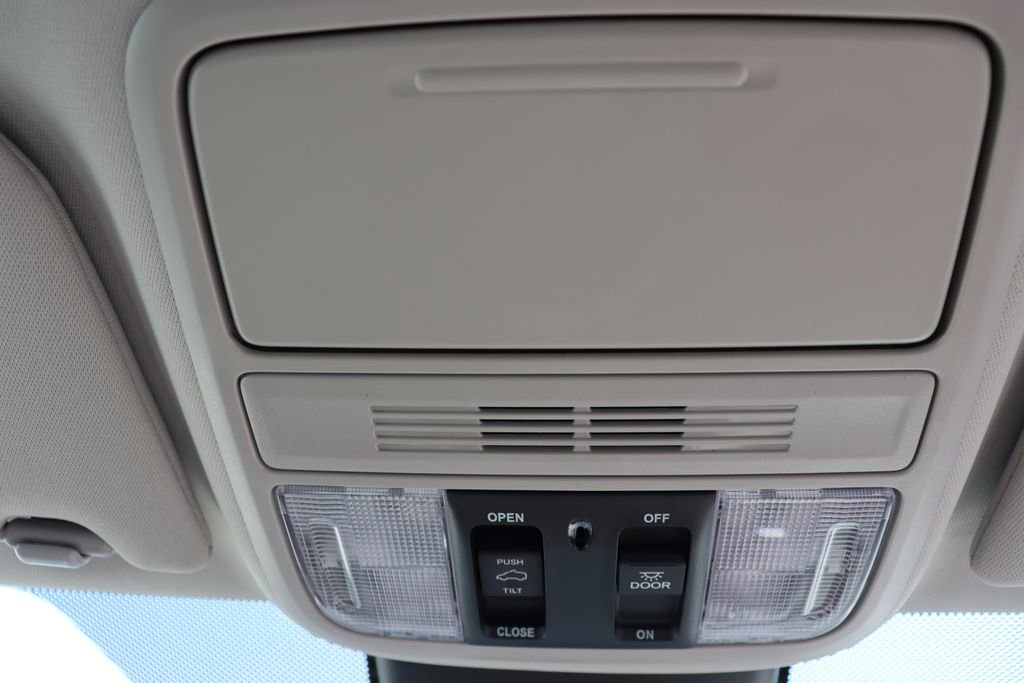 Used 2026 Honda Odyssey Touring image 28