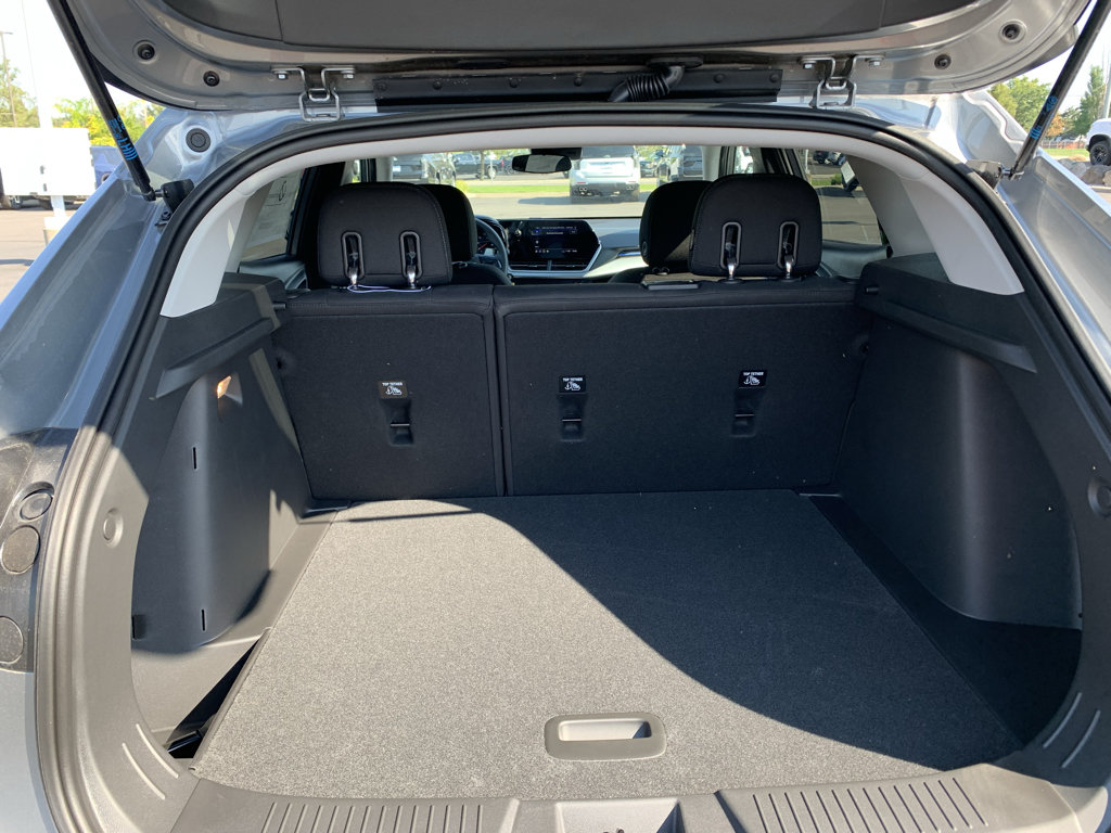New 2026 Chevrolet Trax LS w/ LS Convenience Package FWD image 16