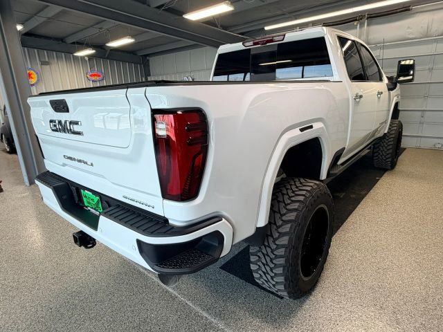 Used 2025 GMC Sierra 2500 Denali Ultimate image 3