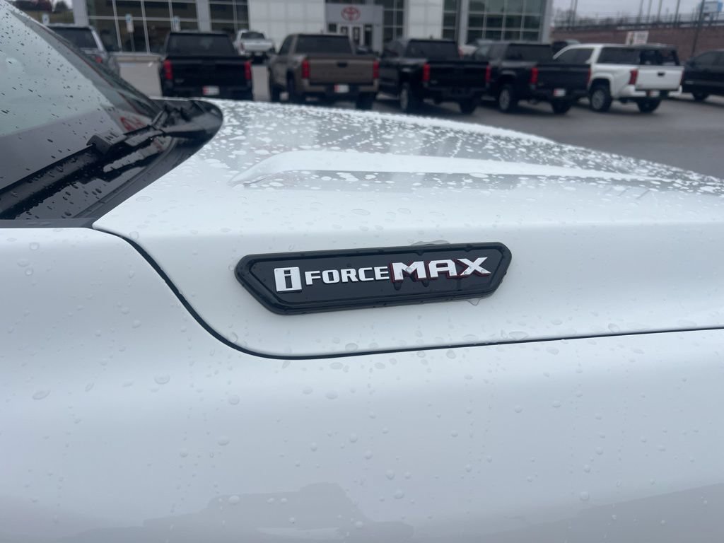 Used 2025 Toyota 4Runner TRD Off-Road Premium AWD/4WD image 8