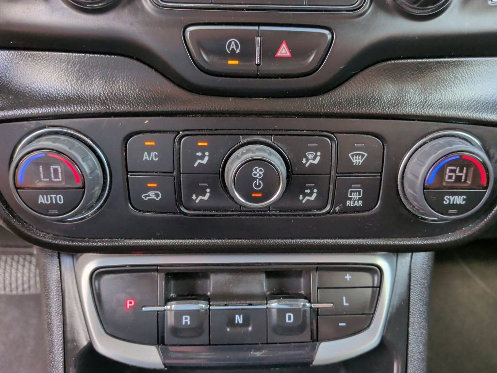 Used 2022 GMC Terrain SLE w/ Driver Convenience Package FWD image 26