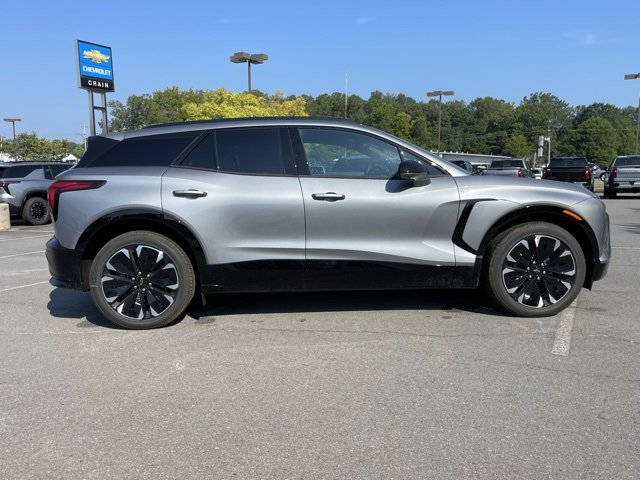 New 2025 Chevrolet Blazer EV RS image 8