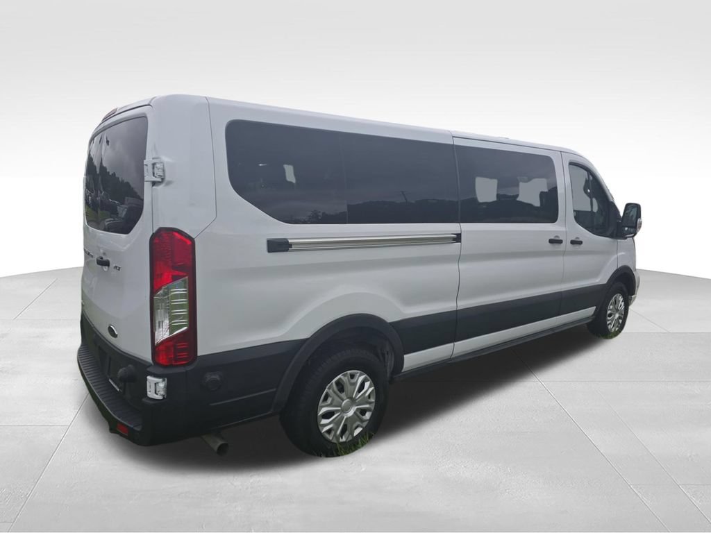 Used 2024 Ford Transit 350 XLT RWD image 5