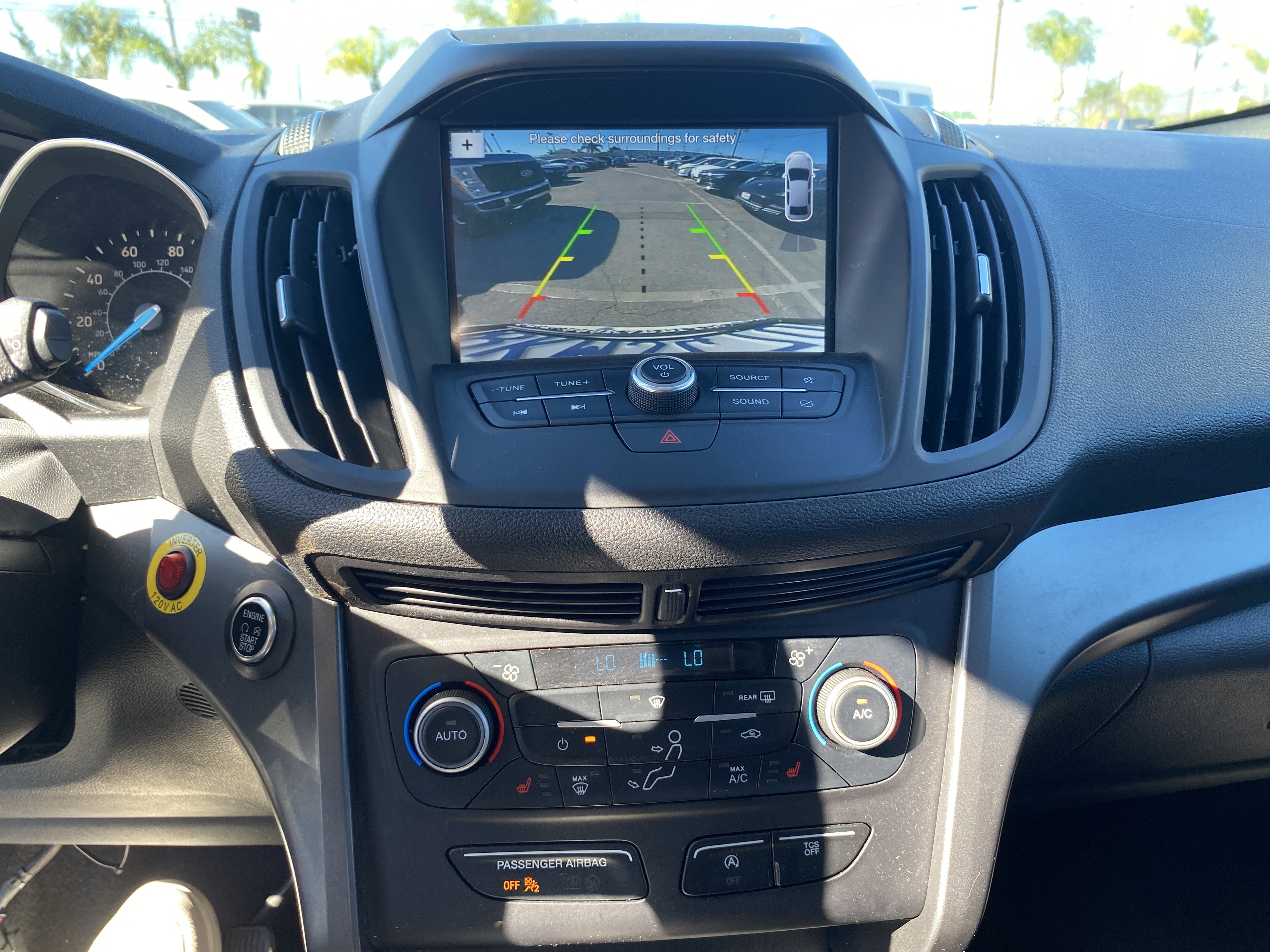 Used 2019 Ford Escape SE image 15