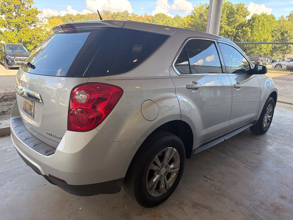 Used 2011 Chevrolet Equinox LS FWD image 3