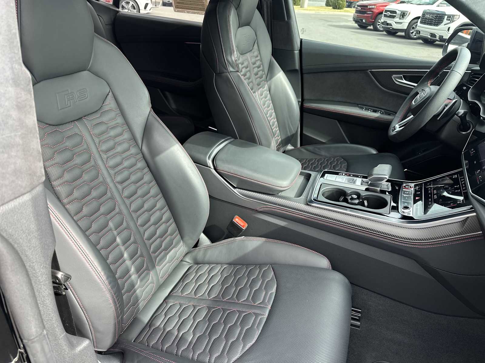 Used 2024 Audi RS Q8 image 30