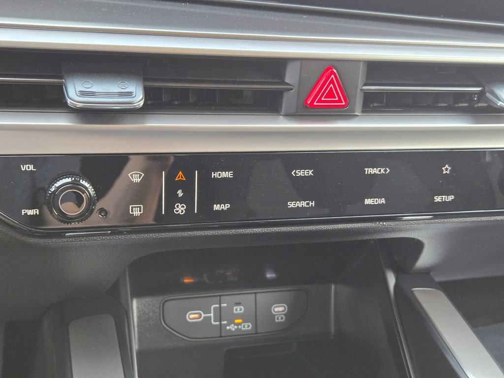 New 2026 Kia Sorento LX image 32