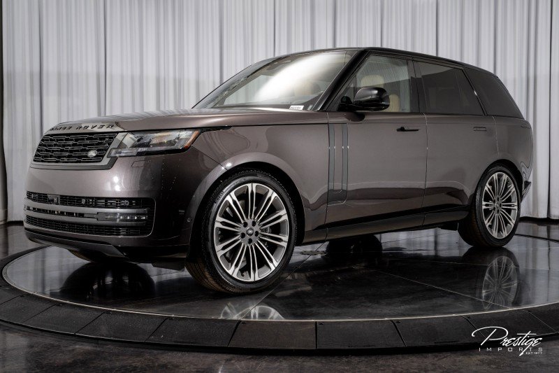 Used 2025 Land Rover Range Rover SE image 5