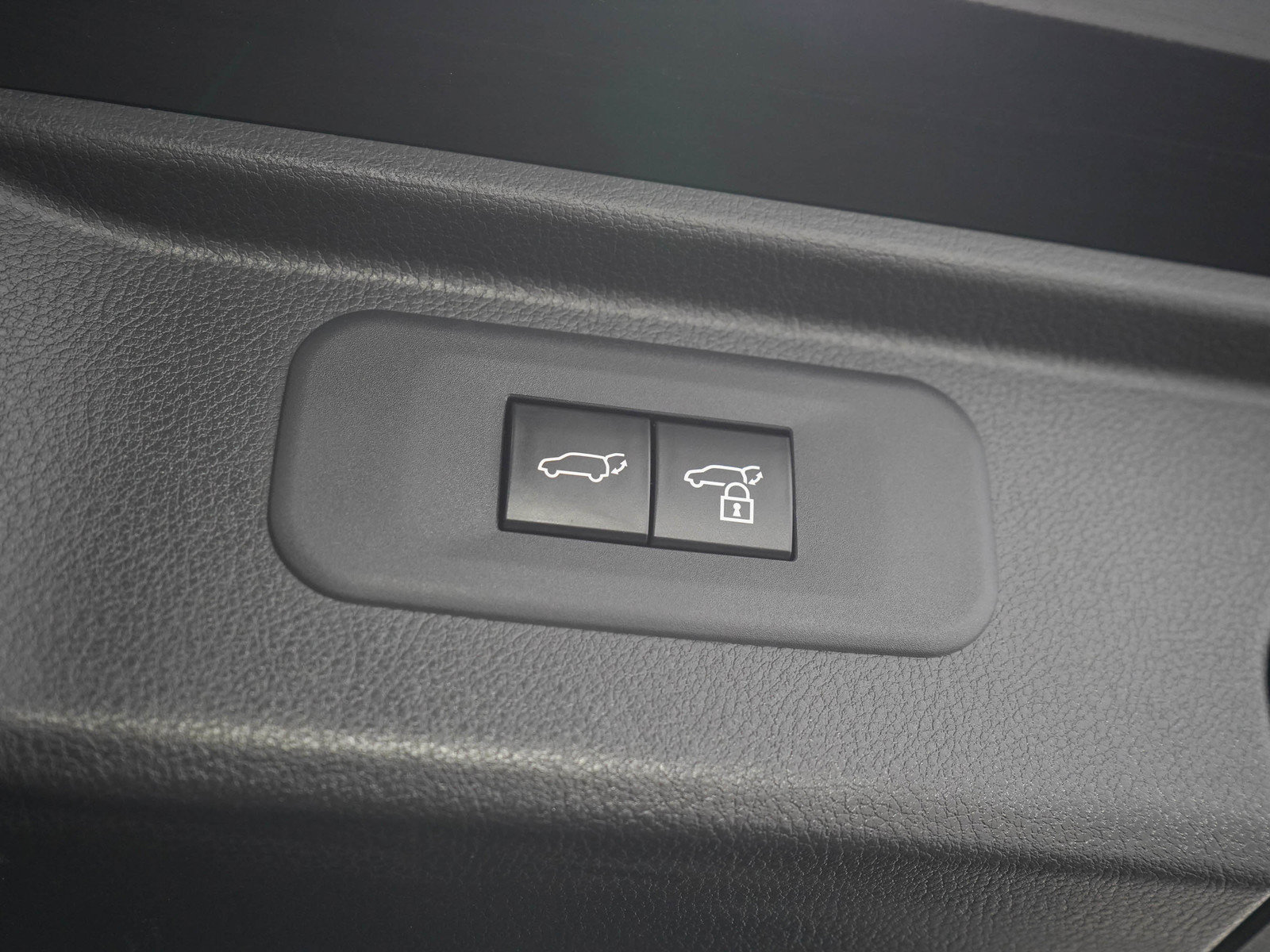 Used 2025 Toyota Grand Highlander AWD image 11